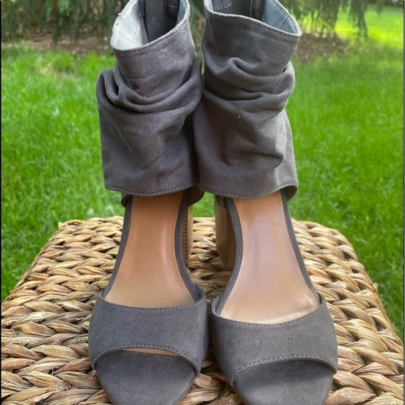 NEW Open Toe Block Heel Slouch Ankle Turtleneck Booties Back Zipper Closure - Picture 4 of 7